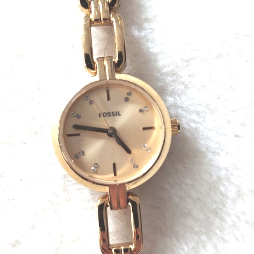 Fossil Watch Goldtone WORKING - comes with battery and two extra links‎ - Picture 5 of 6